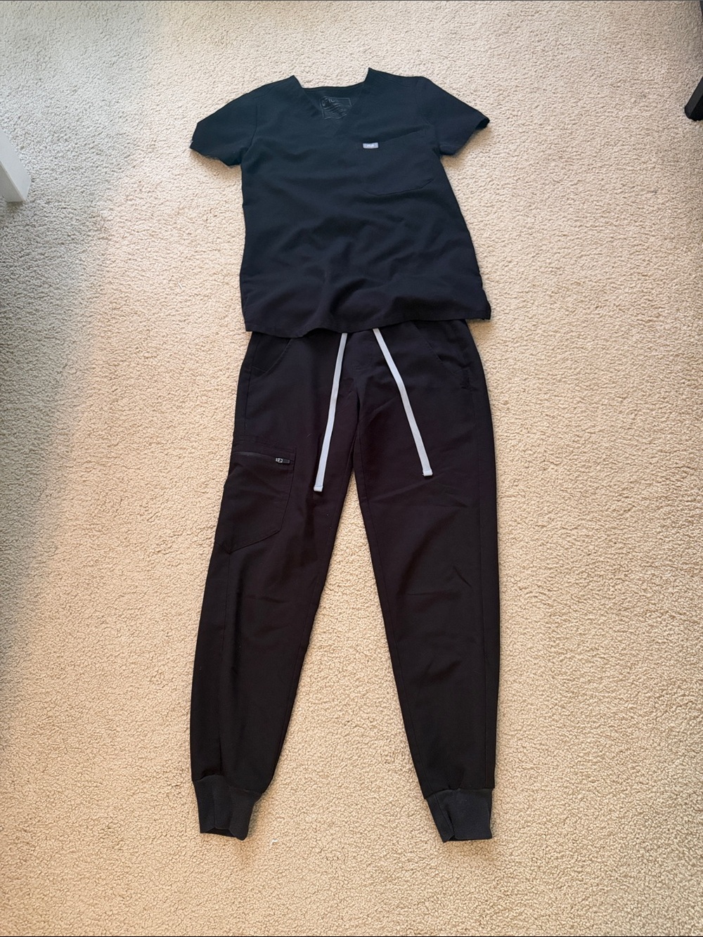 Figs Zamora Black Jogger Scrub Pants XXS/P and Caterina top XXS
